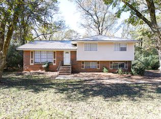 1918 Potter Rd, Bessemer, AL 35020