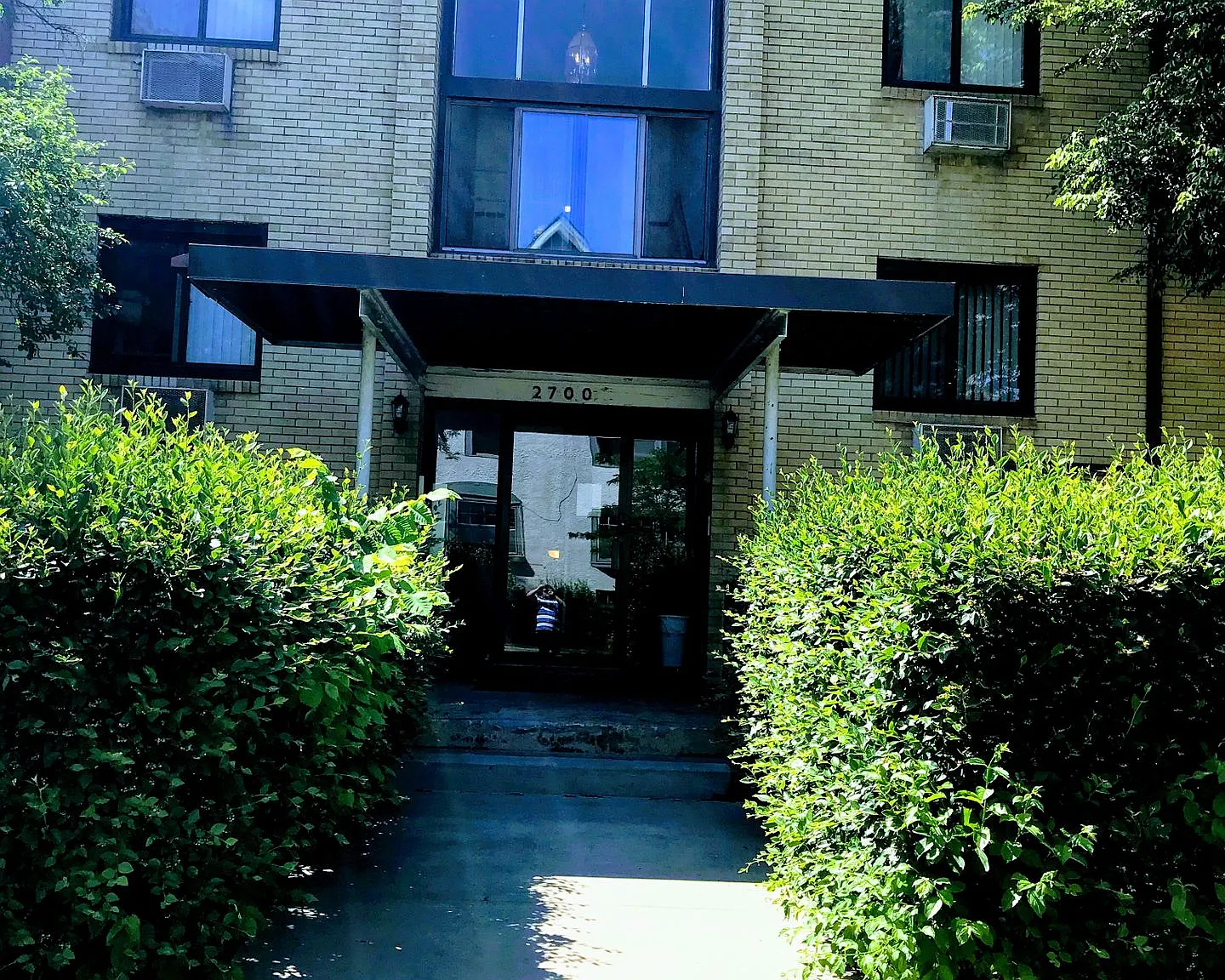 2700 Humboldt Ave S. — Photo 4