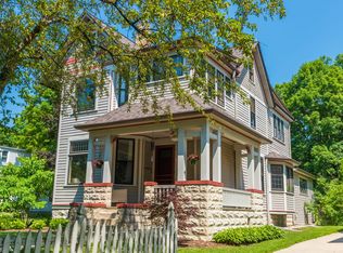 7500 W Garfield Ave, Wauwatosa, WI 53213