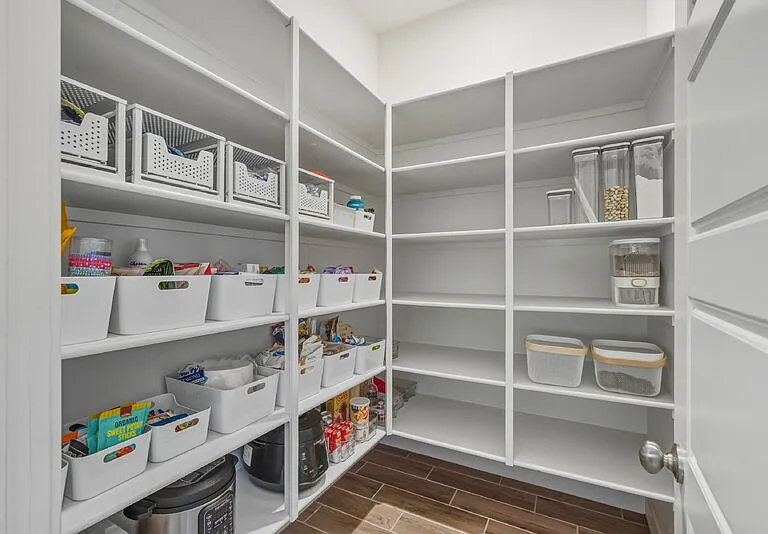 3930 E Iris Dr — Photo 13
