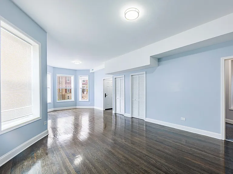 6433 S Vernon Ave #1 — Photo 2