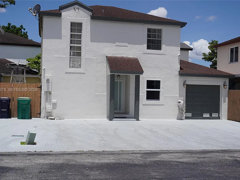 9132 SW 148th Ct — Photo 2