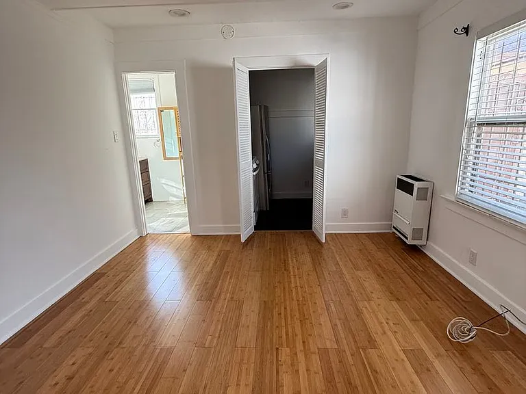 6028 Eleanor Ave #1/2 — Photo 5