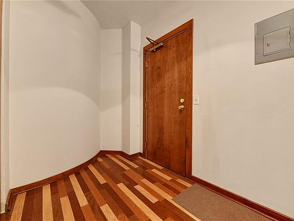 2nd image of 408 W Saint Clair Ave APT 210