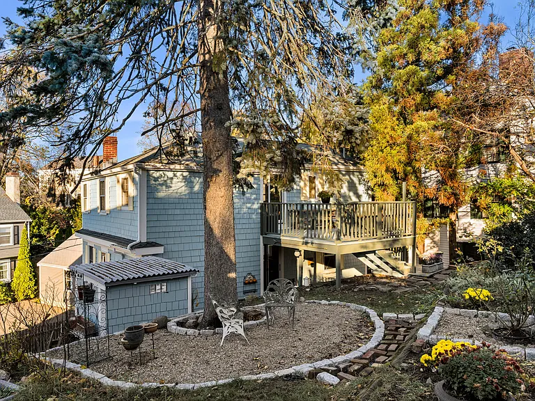 12 Bassett St #12 — Photo 33