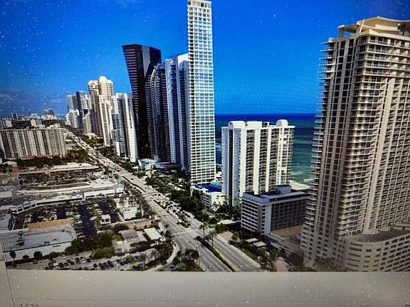 3rd image of 16699 Collins Avenue #2204