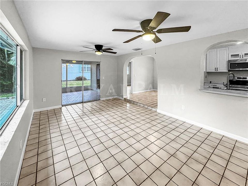 1st image of 206 SE 46th Ter