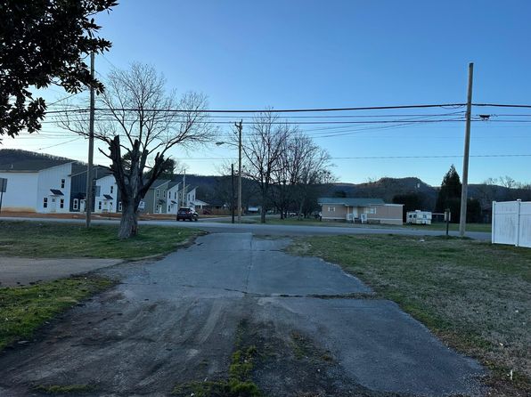 2025 S Cedar Ave, South Pittsburg, TN 37380