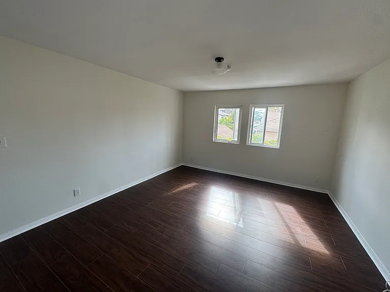 5401 W Olympic Blvd #3 — Photo 26