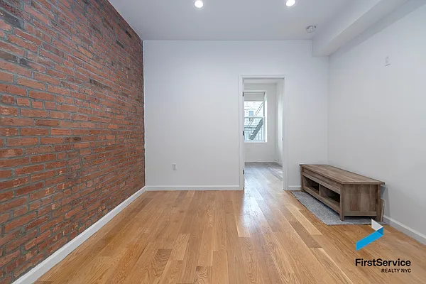 Rented by FirstService Realty (legacy) | media 7