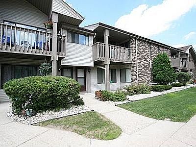1st image of W176N9739 Rivercrest Dr