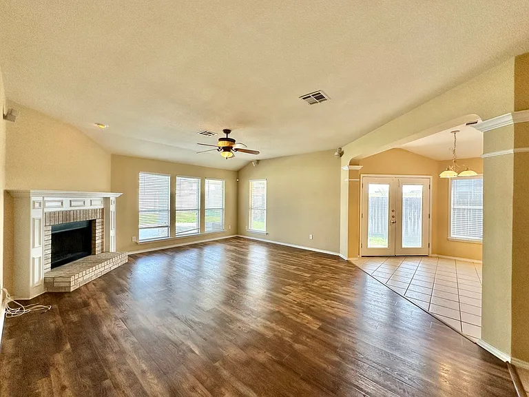 102 W Great Plains Trl — Photo 14