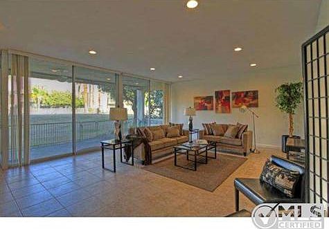 5th image of 425 Desert Lakes Dr