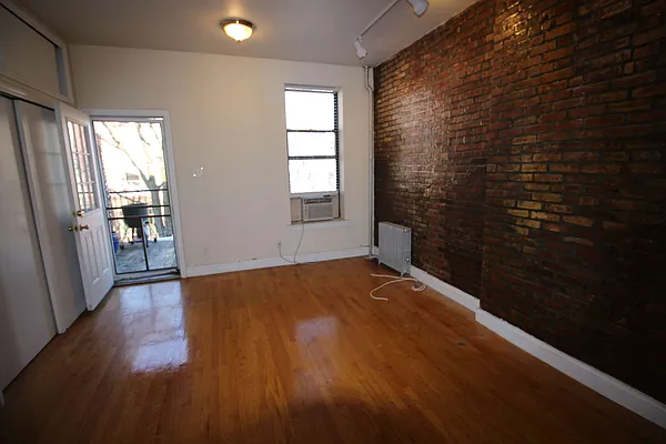 Rented by Brooklyn Real Inc | media 16