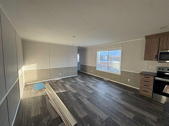 5th image of 816 W 5th Ave
