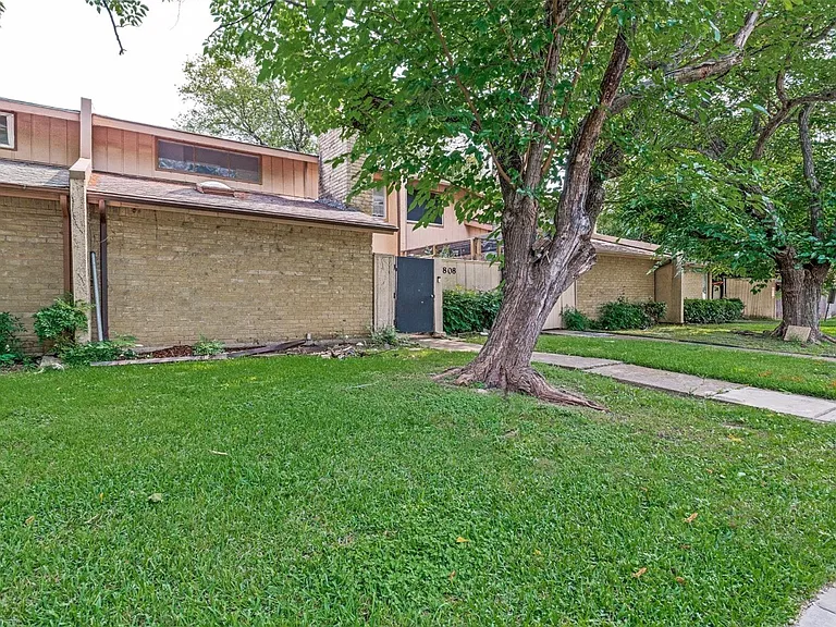 5808 Harvest Hill Rd — Photo 17