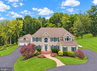 13406 Autumn Crest Dr, Mount Airy, MD 21771