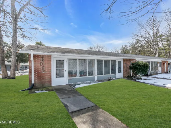 303A W Malvern Court, Lakewood, NJ 08701