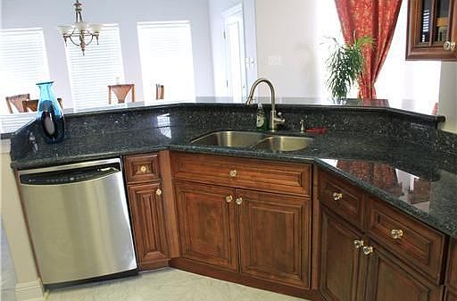 5th image of 200 W Greenbrier Dr