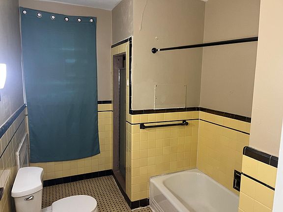 5th image of 3444 Chippendale Ave #1