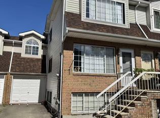 55 Hope Ln, Staten Island, NY 10305