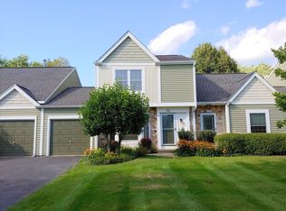 2122 Teton Pkwy, Algonquin, IL
