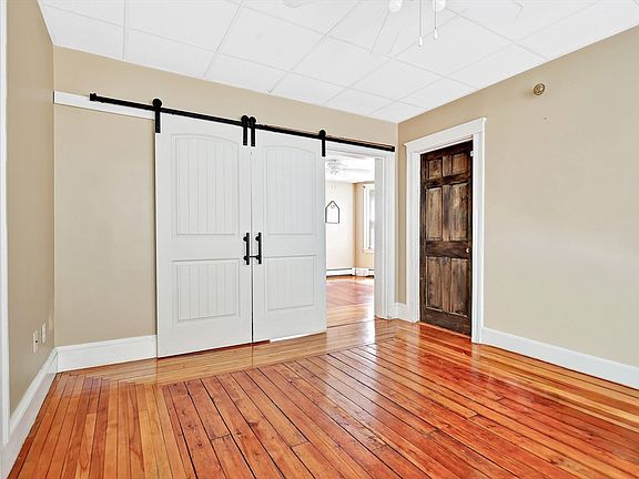 4th image of 3 New Hampshire Ave