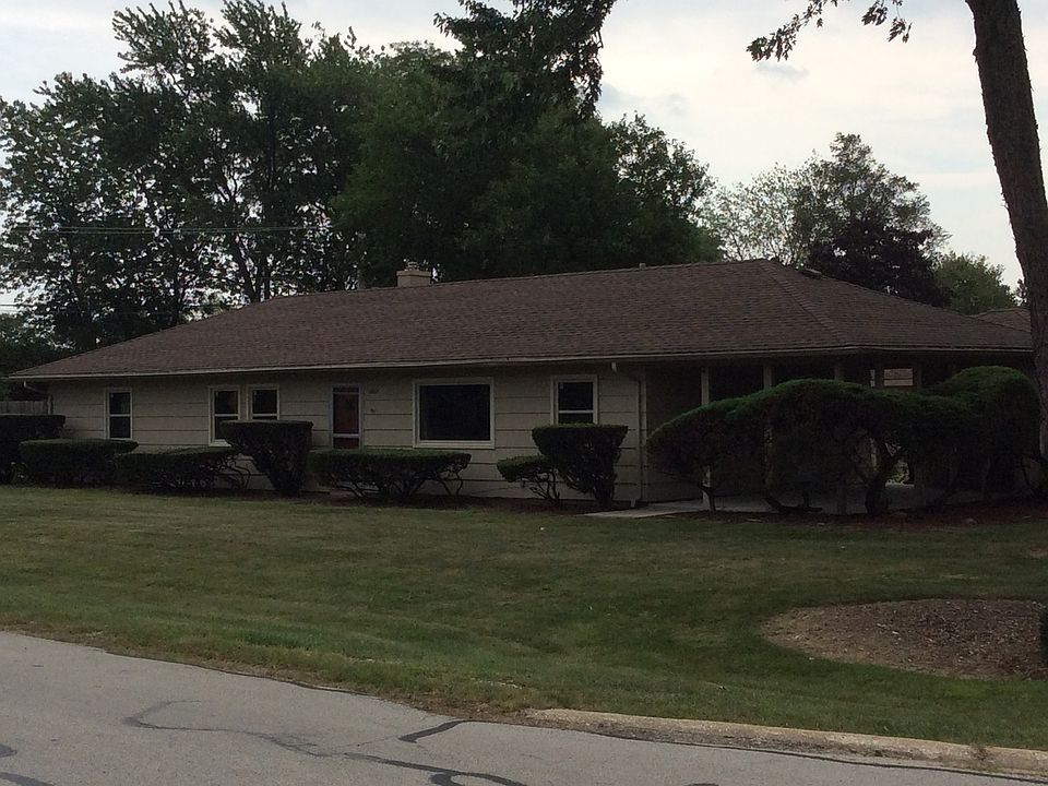 1st image of 5801 S Thurlow St
