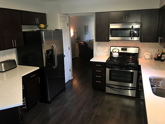 5th image of 2806 Effingham Ct