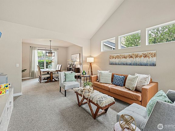 4th image of 9121 Big Bear Court SE