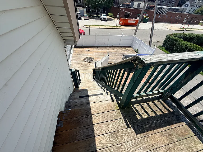 Main St — Photo 3