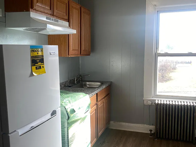 1631 Edmondson Ave #3 — Photo 3