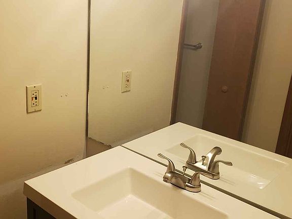 4th image of 2801 Chesterfield Ave APT 10