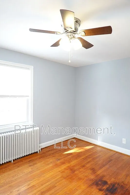 2 bed, 1.0 bath, 900 sqft, $1,895 — Photo 3