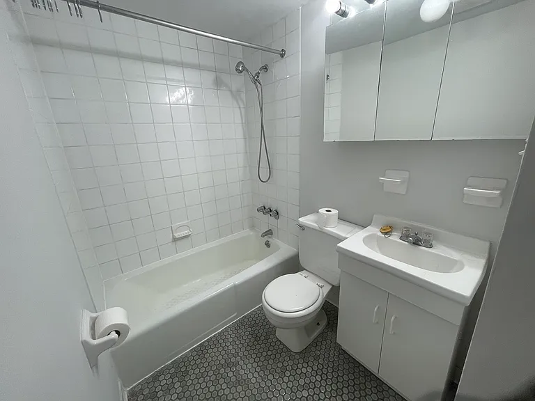 269 Prospect Pl #2E — Photo 4