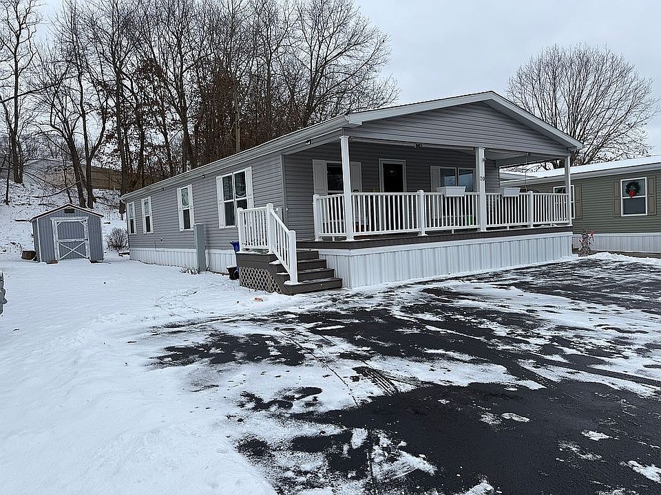 1st image of 70 Wagner Dr