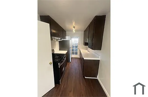 1509 S Van Ness Ave #5 Photo 1