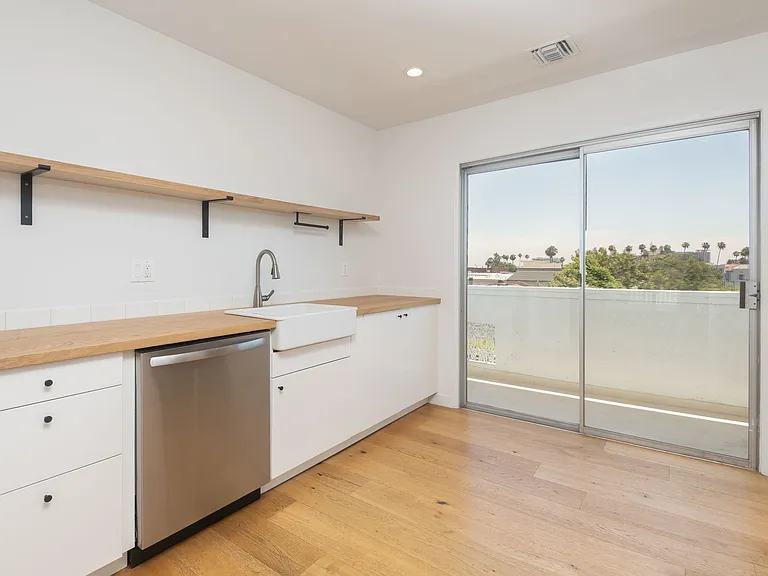 5935 Chula Vista Way #PENTHOUSE — Photo 15