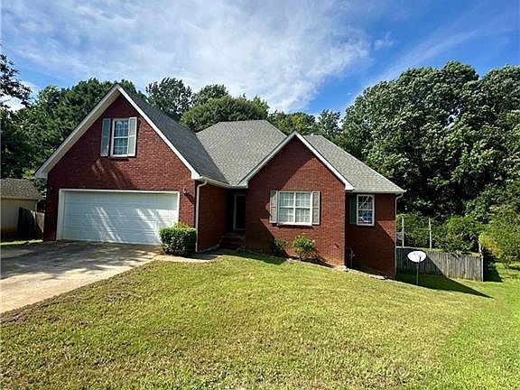 2nd image of 115 Cannon Dr