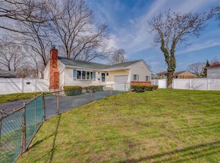 161 Timberpoint Rd, East Islip, NY 11730
