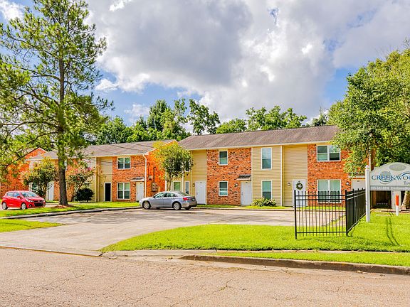 2nd image of 15043 Woodstone Dr #281