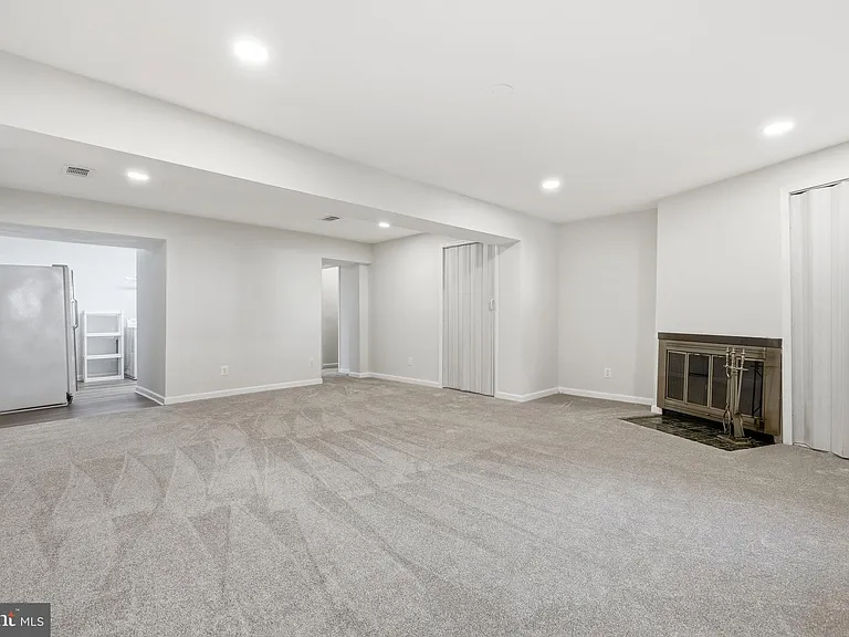 7691 Northern Oaks Ct — Photo 34
