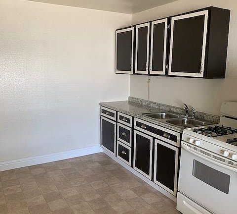 3rd image of 249 S Sunset Ave #4