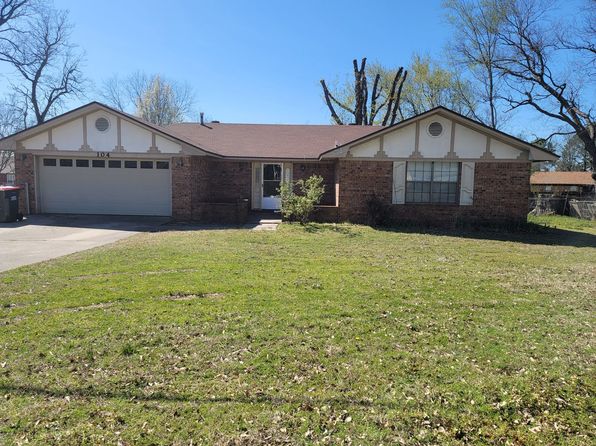 104 S 40th St, Van Buren, AR 72956