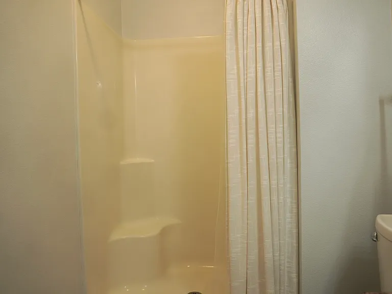 1805 SW White Birch Cir #13 — Photo 14