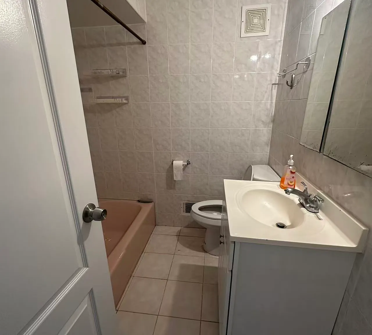 3 bed, $3,000 — Photo 3