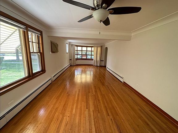 4th image of 5420 W Sunnyside Ave Unit 1