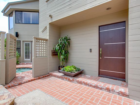 3rd image of 3066 N Arroyo Dr