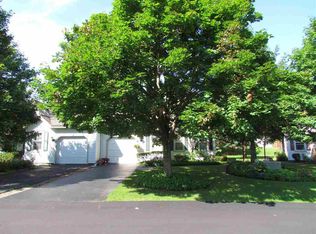 3 Meridian Ct, Troy, NY 12182