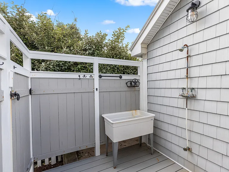 882 W Ocean View Ave — Photo 48